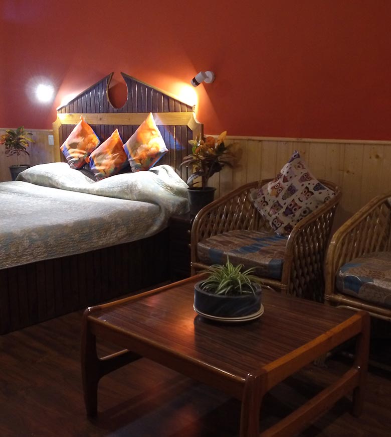 premium-deluxe-room-hotel-pineview-shimla-2