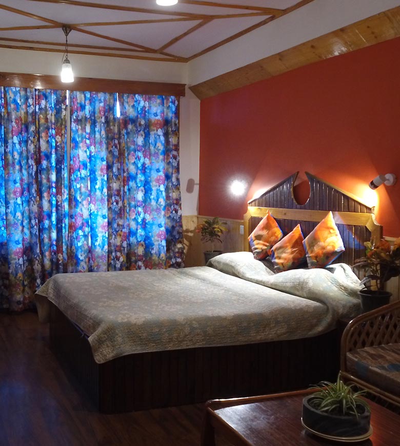 premium-deluxe-room-hotel-pineview-shimla